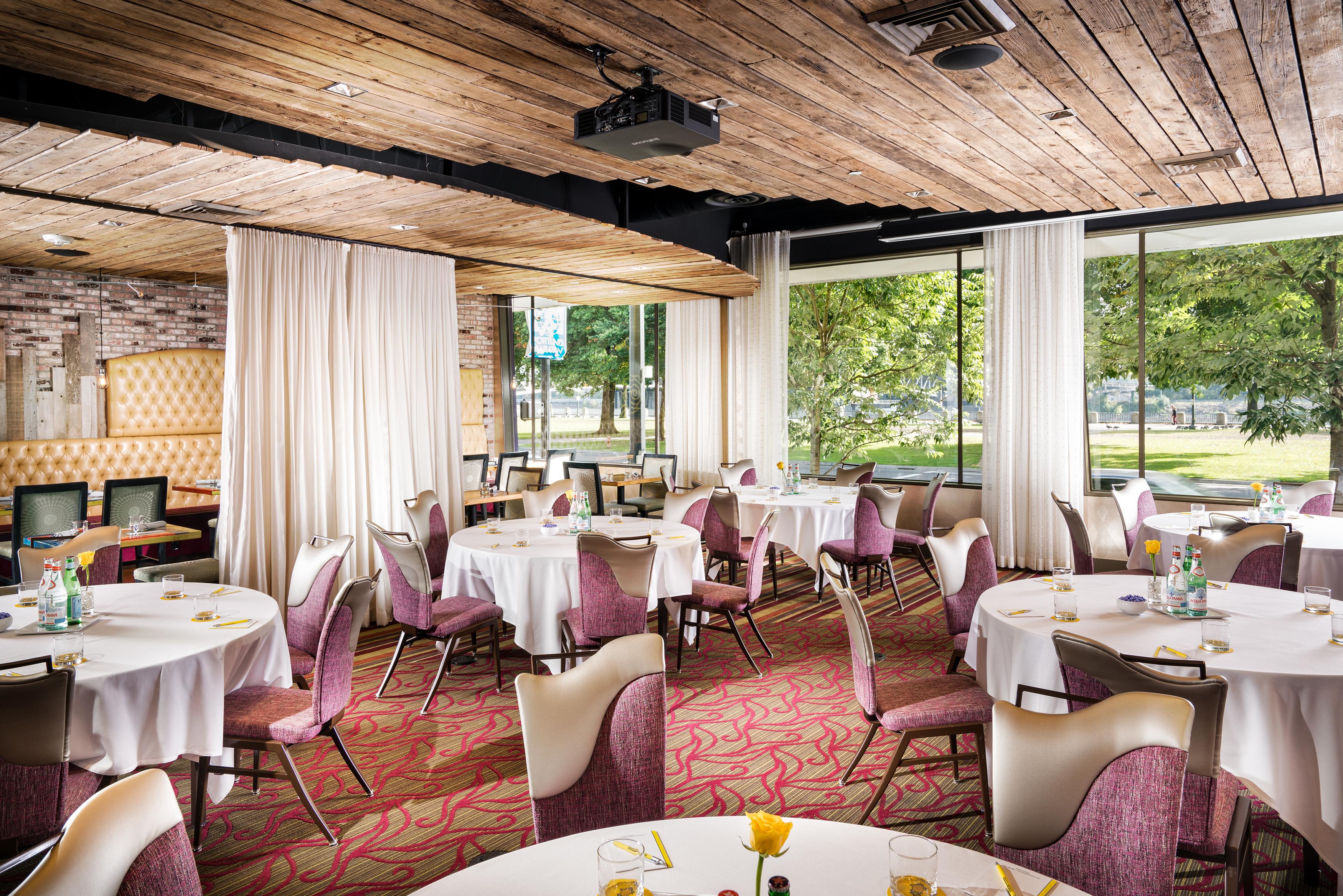 Staypineapple, Hotel Rose, Downtown Portland Bagian luar foto